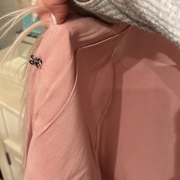 Pink faux fur vest from urban outfitters worn once - Picture 7 of 7